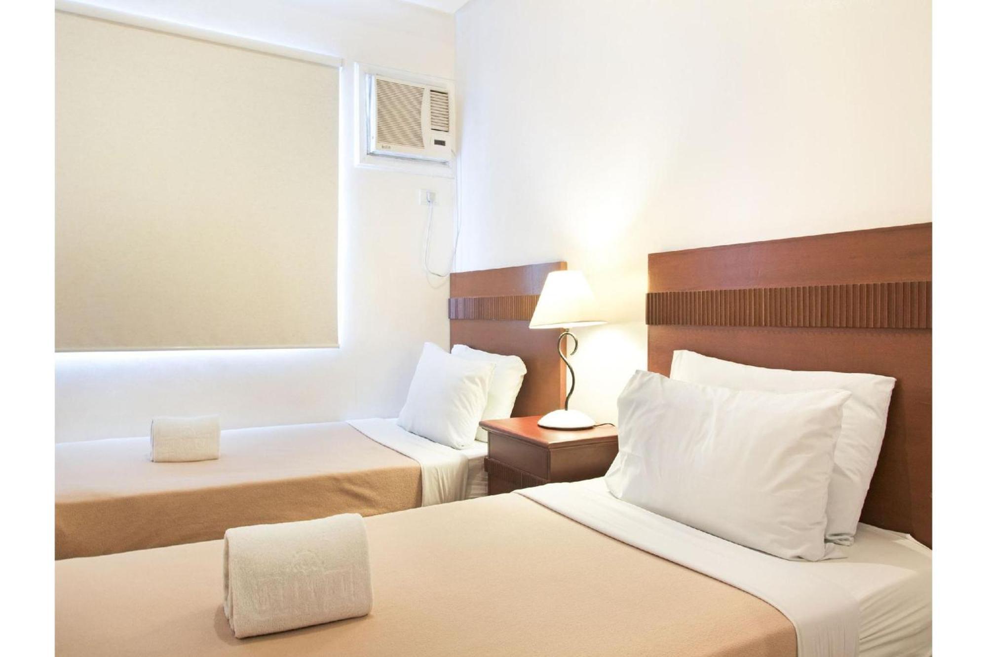 Townhouse Oak Avitel Hotel Near Osmena Highway, Pnr Pasay Station, Metro Manila Makati City Buitenkant foto