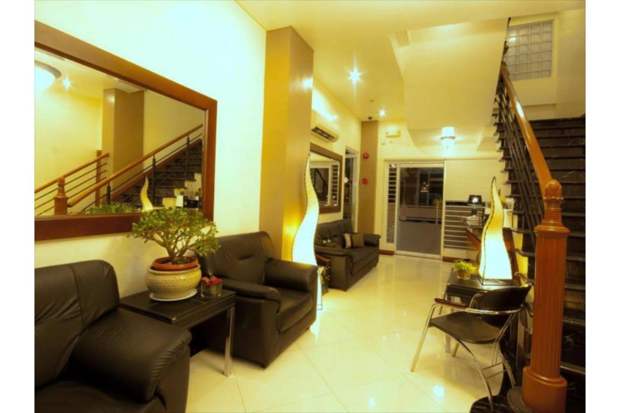 Townhouse Oak Avitel Hotel Near Osmena Highway, Pnr Pasay Station, Metro Manila Makati City Buitenkant foto