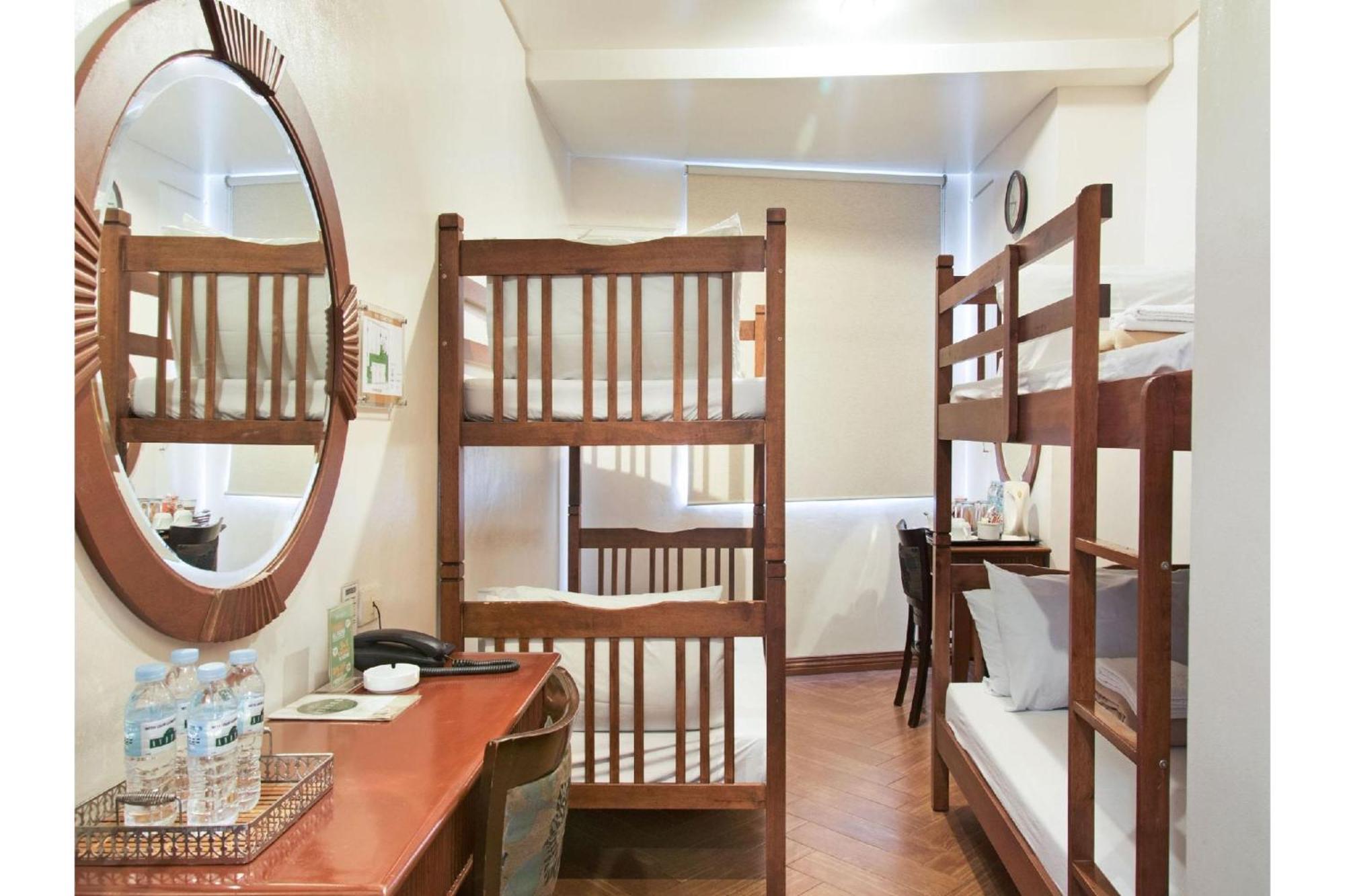 Townhouse Oak Avitel Hotel Near Osmena Highway, Pnr Pasay Station, Metro Manila Makati City Buitenkant foto